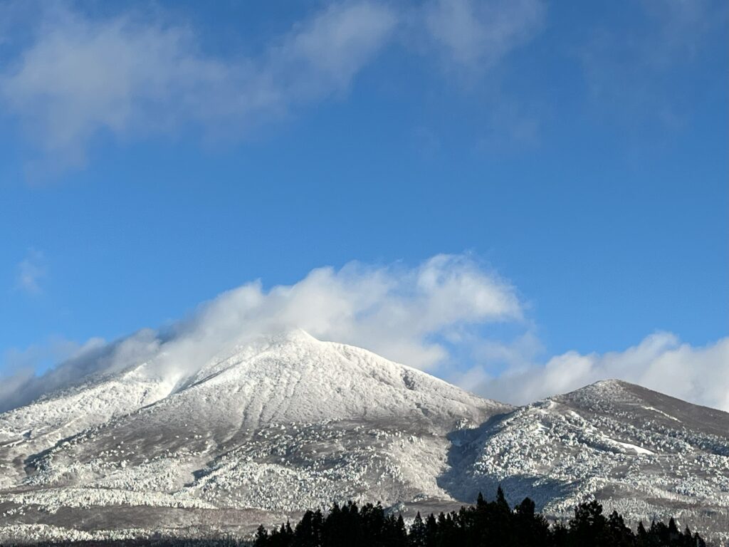 磐梯山の雪景色